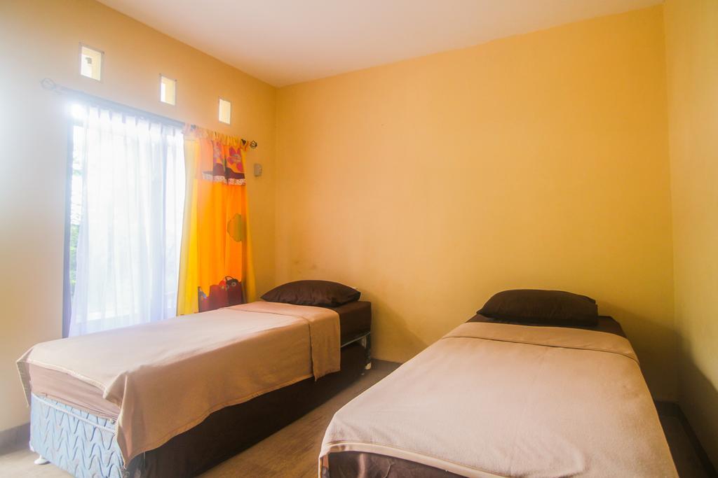 Hotel Cemerlang Baturraden Phòng bức ảnh