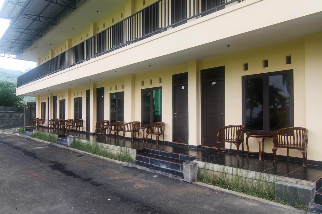Hotel Cemerlang Baturraden Phòng bức ảnh