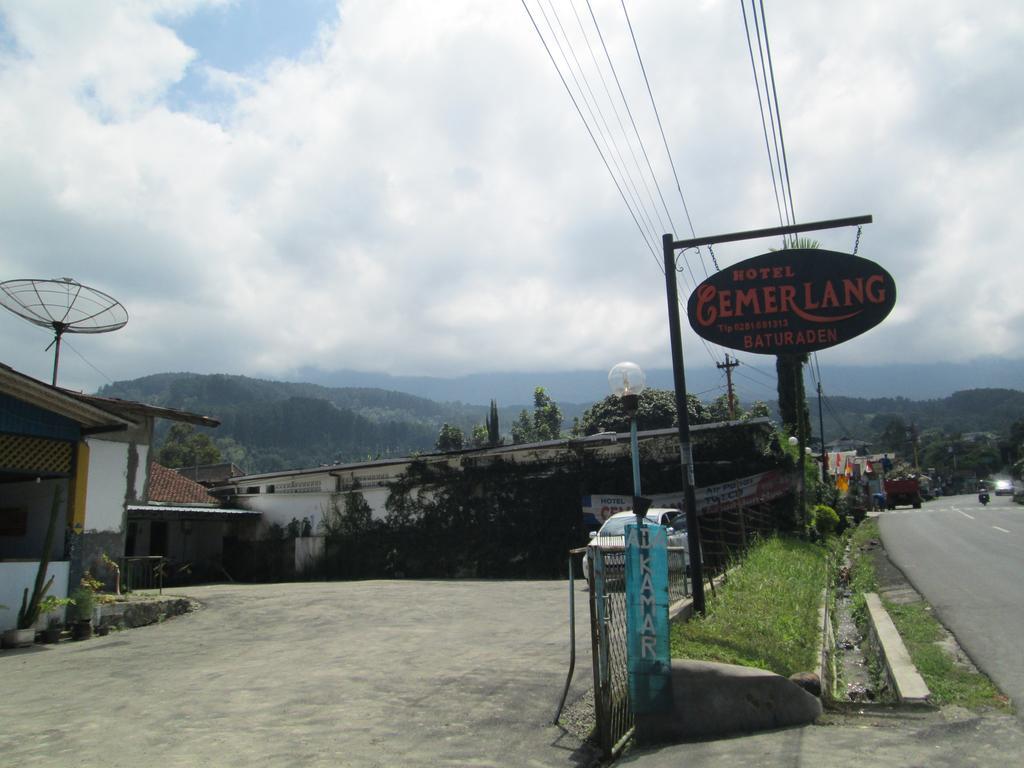 Hotel Cemerlang Baturraden Ngoại thất bức ảnh